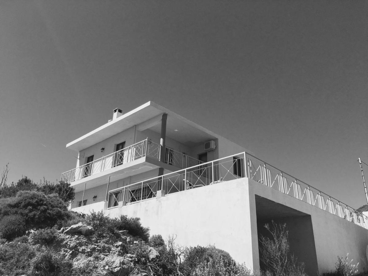 Villa Kalli - Porto Ennia Vromopousi Bagian luar foto