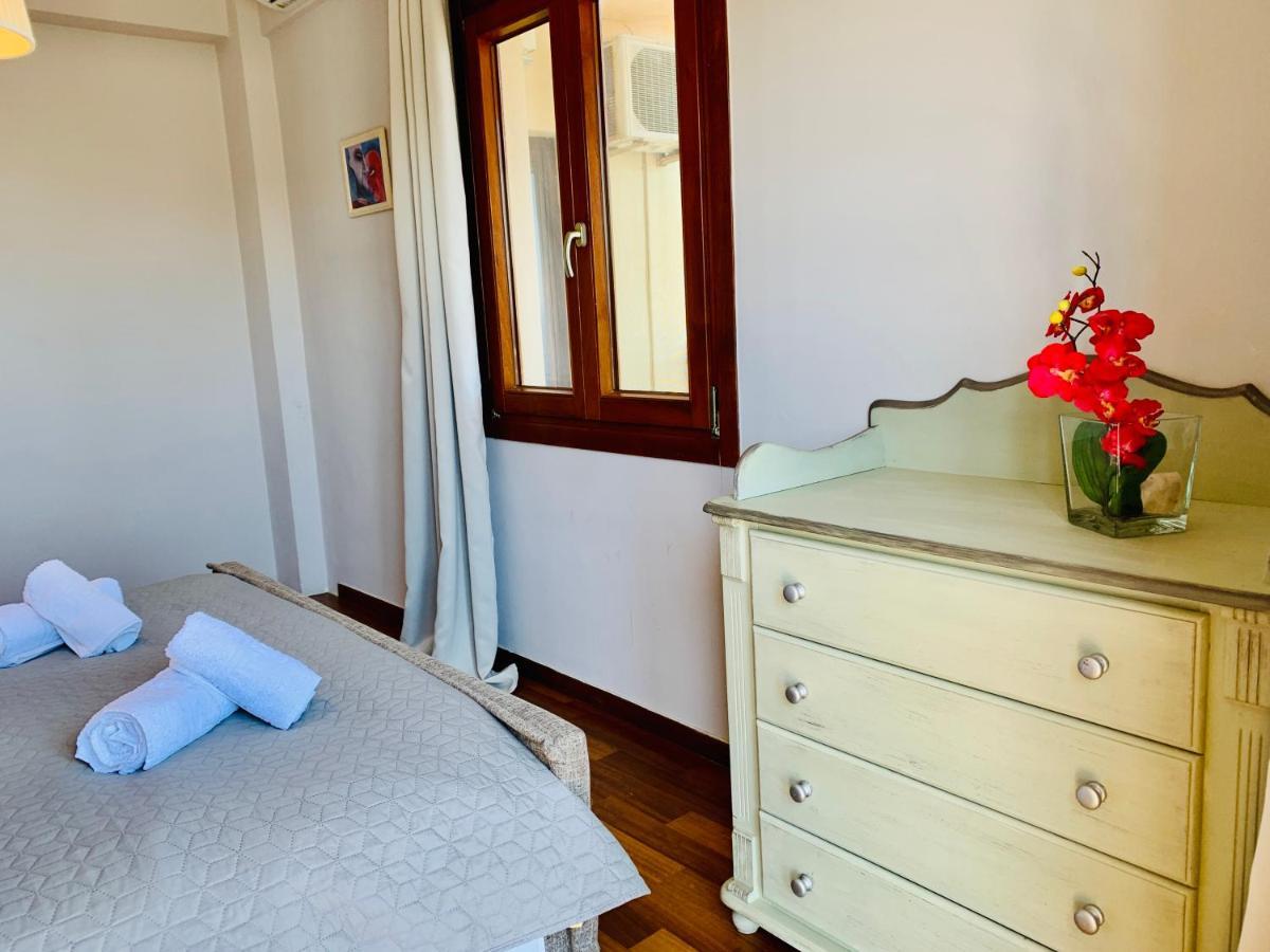 Villa Kalli - Porto Ennia Vromopousi Bagian luar foto